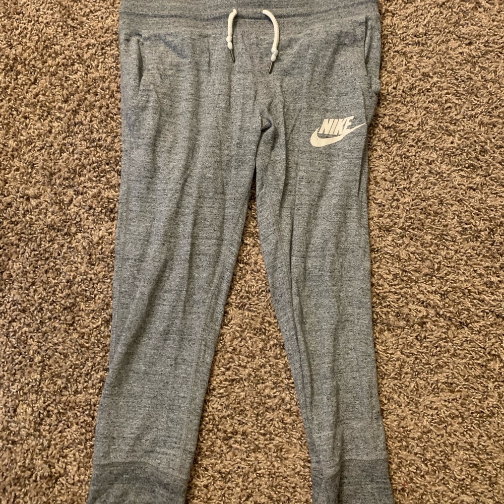 Nike thin capri “sweats”